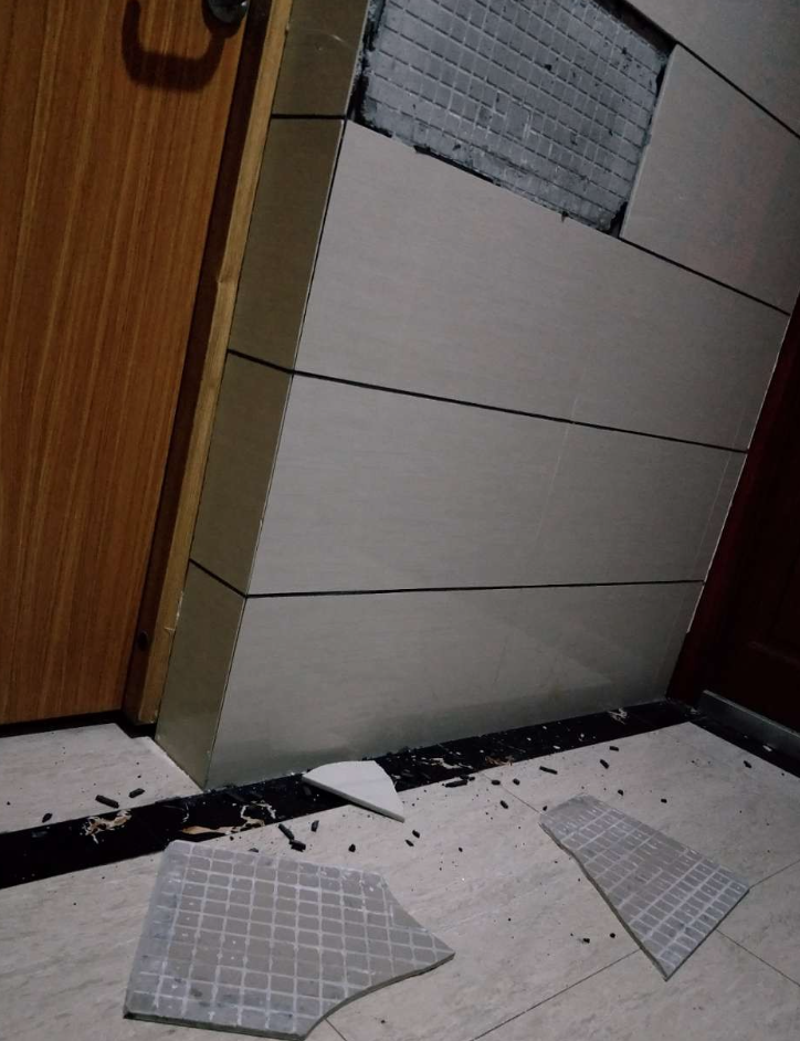 墙砖整体脱落怎么办(墙砖整体脱落怎么办视频)