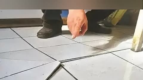 墙面砖空鼓最简单的修补方法视频教程(墙面砖空鼓最简单的修补方法视频教程下载)