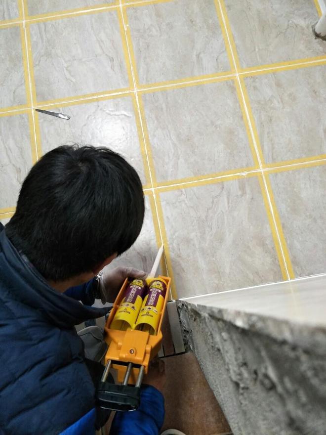 专业铺瓷砖工人(找铺瓷砖工人上哪个网找) 专业铺瓷砖工人(找铺瓷砖工人上哪个网找)